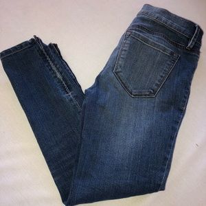 Ann Taylor LOFT Cropped Skinny Jeans; Size 26/2